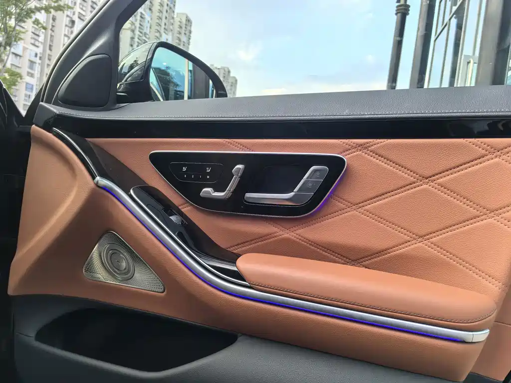 Mercedes-Benz S-Class — миниатюра 11
