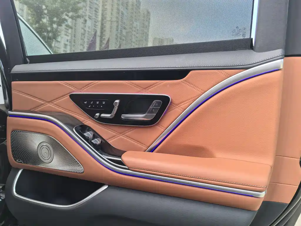 Mercedes-Benz S-Class — миниатюра 12