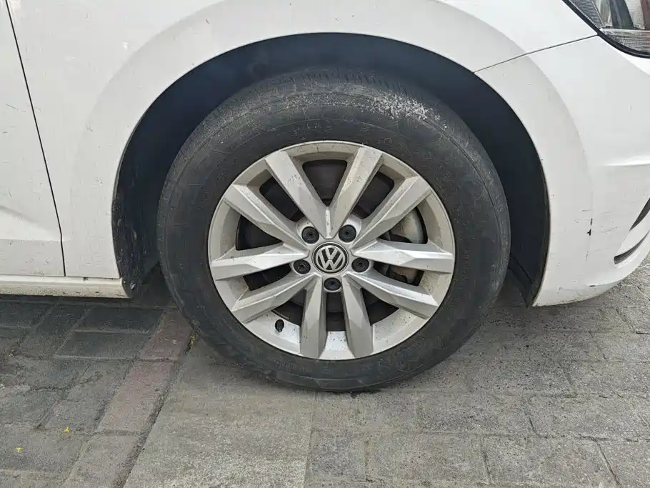Volkswagen Touran — миниатюра 6