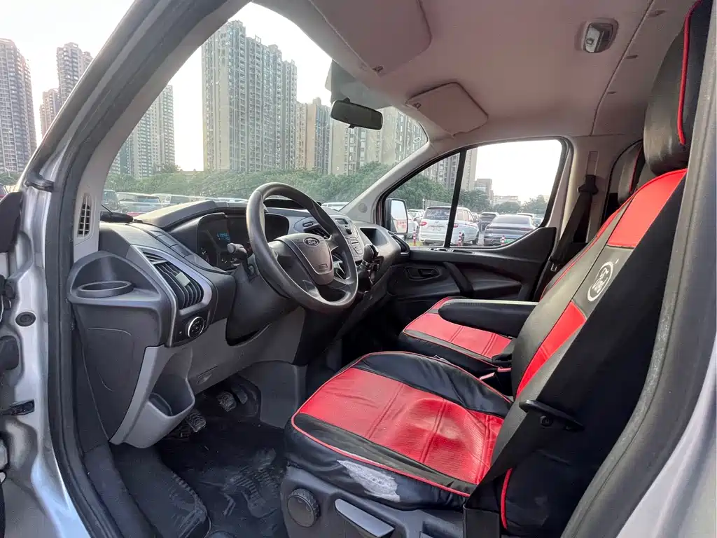 Ford Transit — миниатюра 7