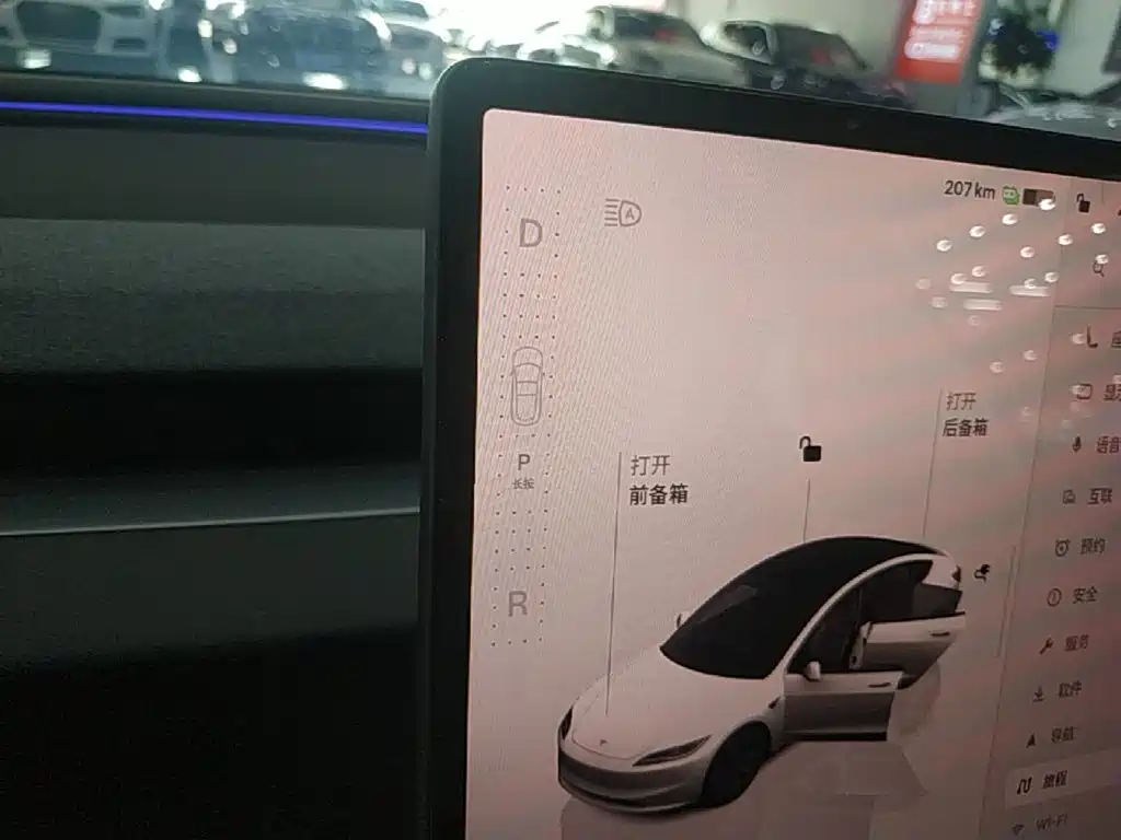 Tesla Model 3 — миниатюра 14