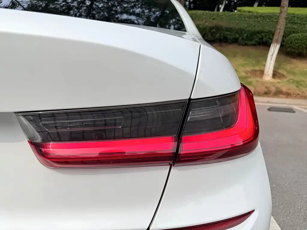 BMW 3 Series — миниатюра 15