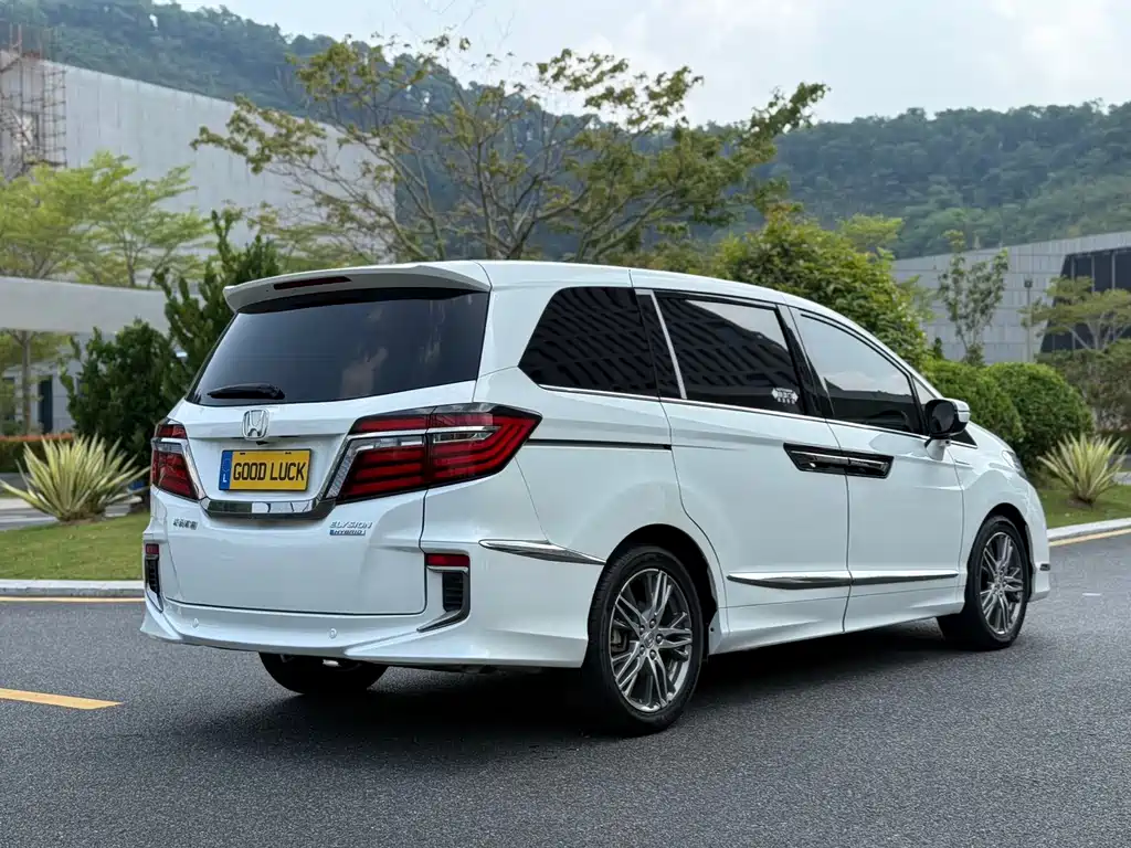 Honda Elysion — миниатюра 9