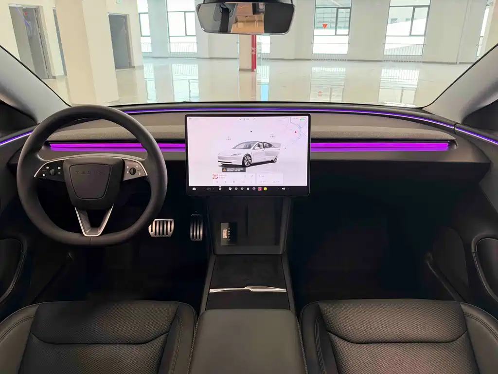 Tesla Model 3 — миниатюра 10