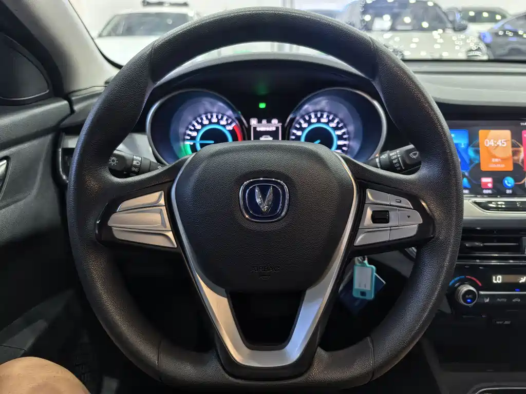 Changan Eado New Energy — миниатюра 14