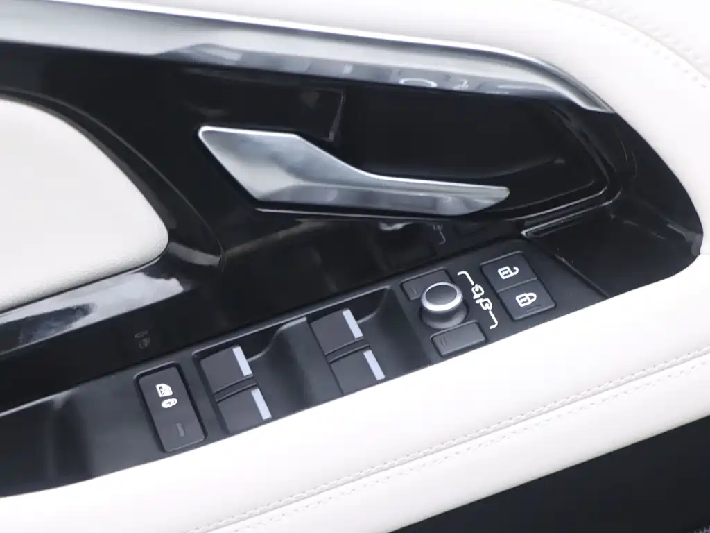 LAND ROVER RANGE ROVER AURORA