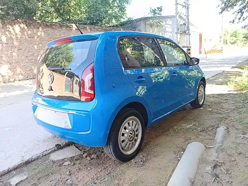 Volkswagen up! — миниатюра 7