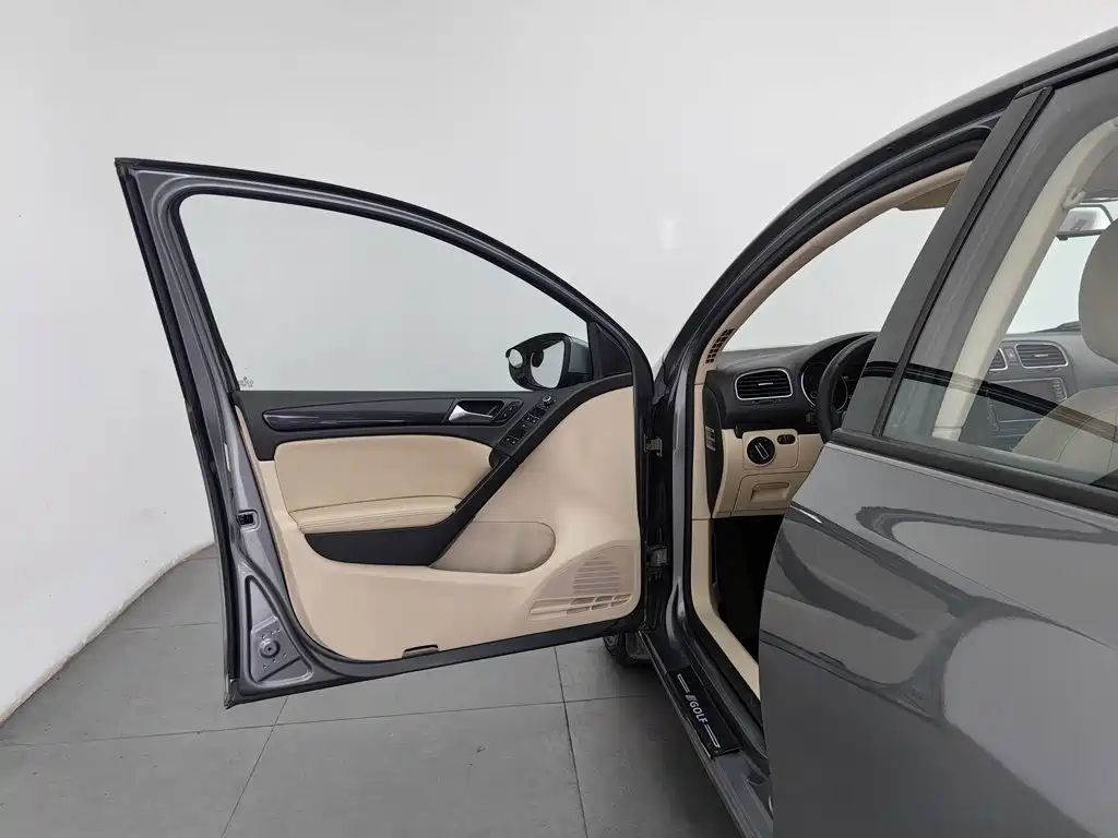 Volkswagen Golf — миниатюра 8