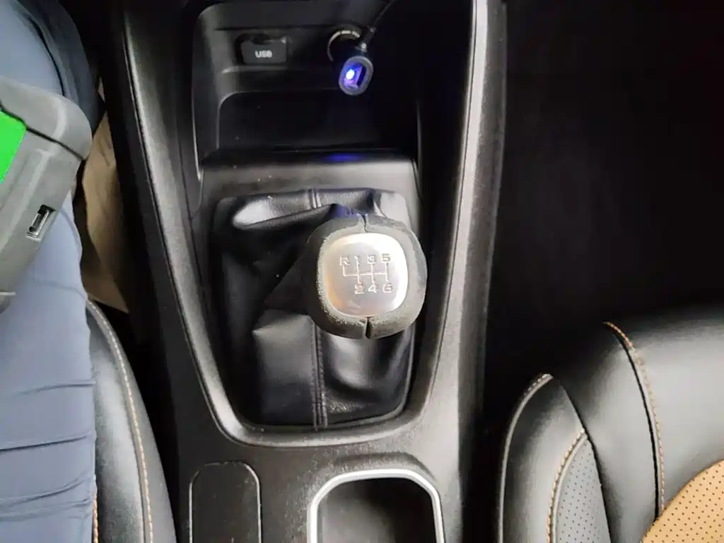 Wuling Hongguang S3 — миниатюра 14