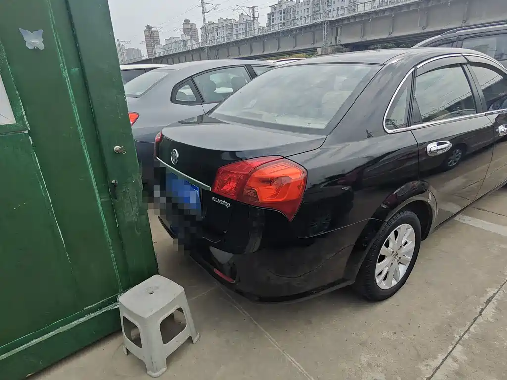 Buick Excelle — миниатюра 4
