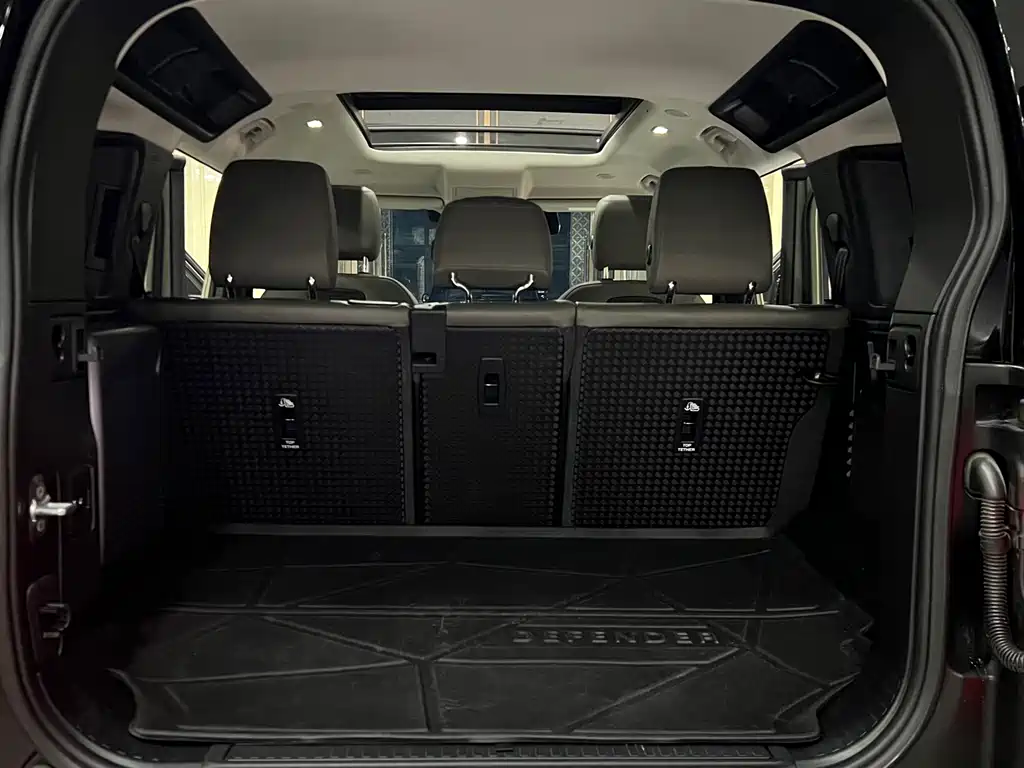 Land Rover Defender — миниатюра 13