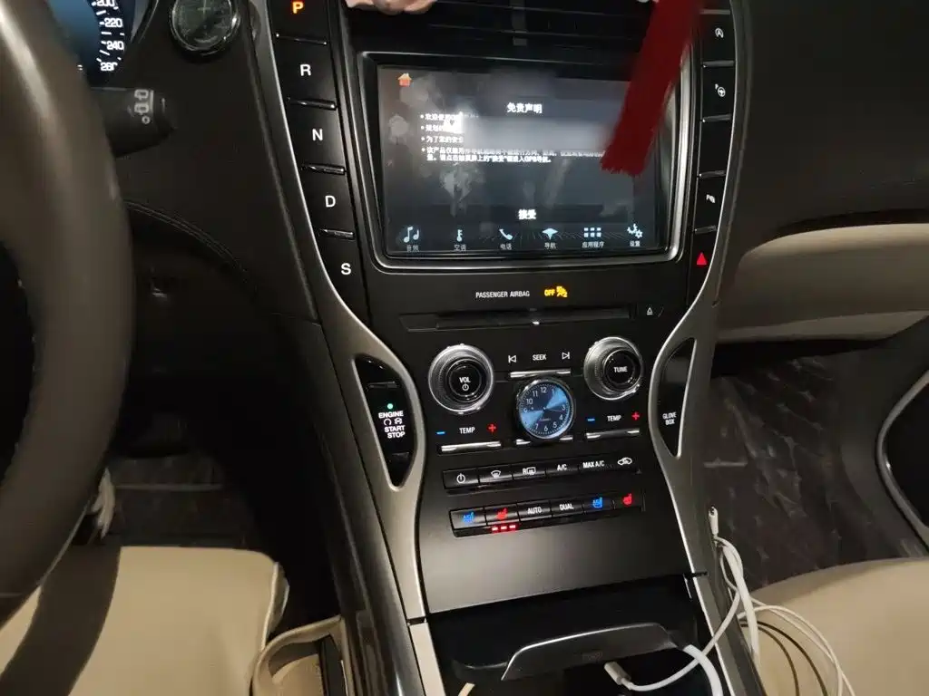 Lincoln MKX — миниатюра 7