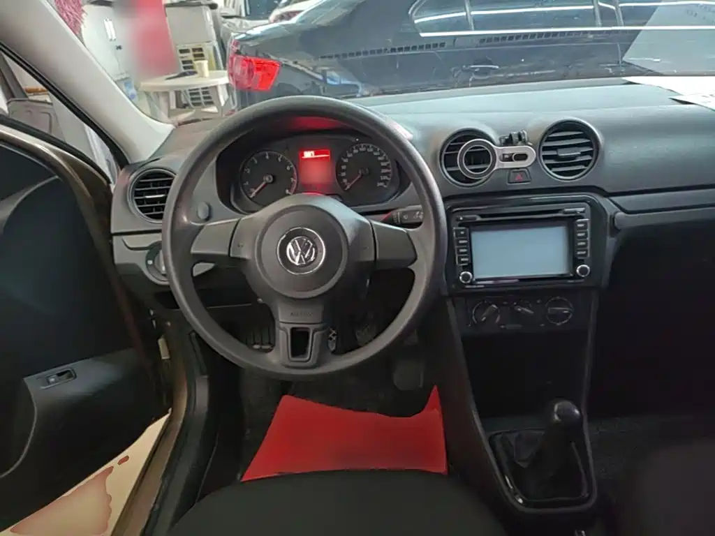 Volkswagen Jetta — миниатюра 11