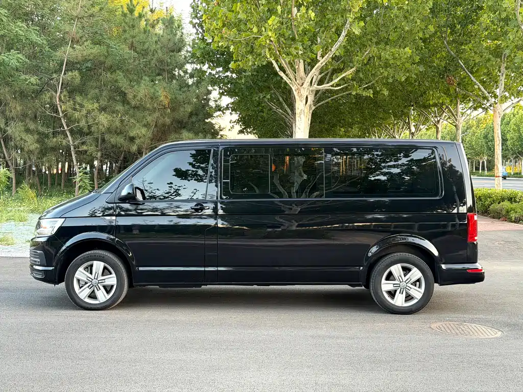 Volkswagen Caravelle — миниатюра 4