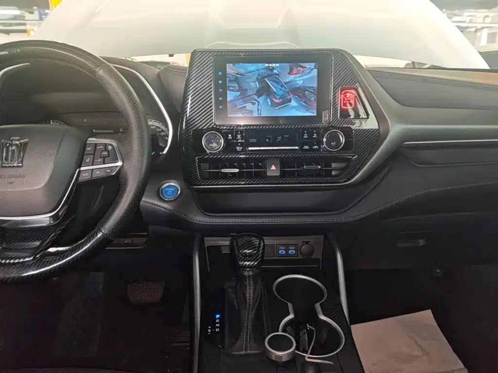 Toyota Crown Kluger — миниатюра 13
