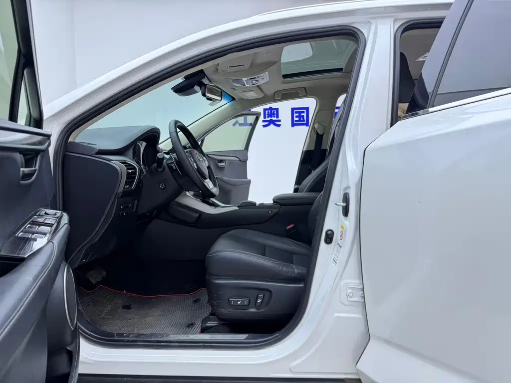 Lexus NX — миниатюра 5