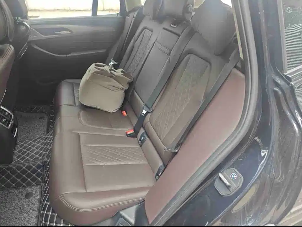 BMW iX3 — миниатюра 7