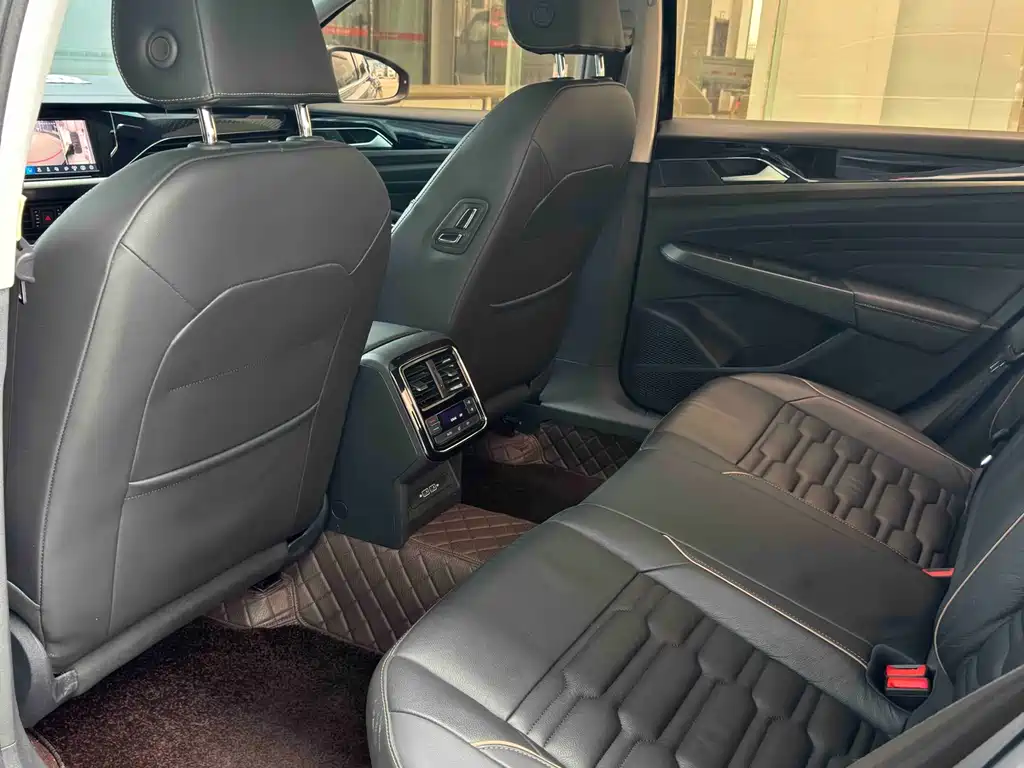 Volkswagen Passat 2019 330TSI Elite VI