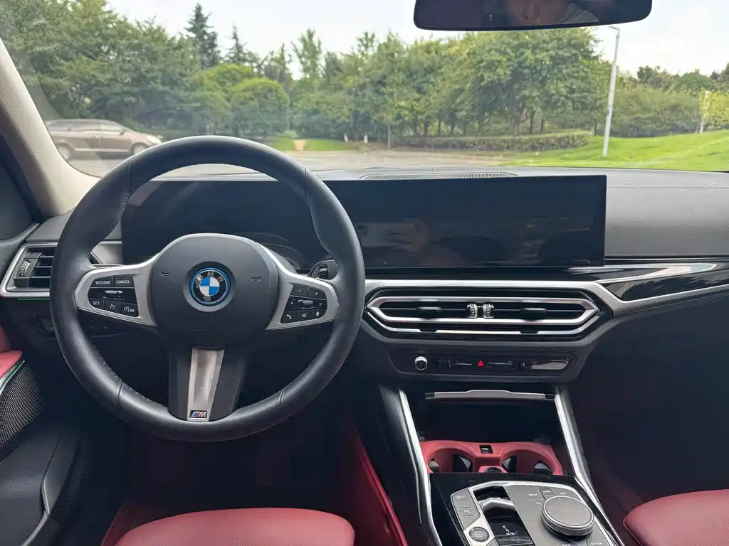 BMW i3 — миниатюра 8