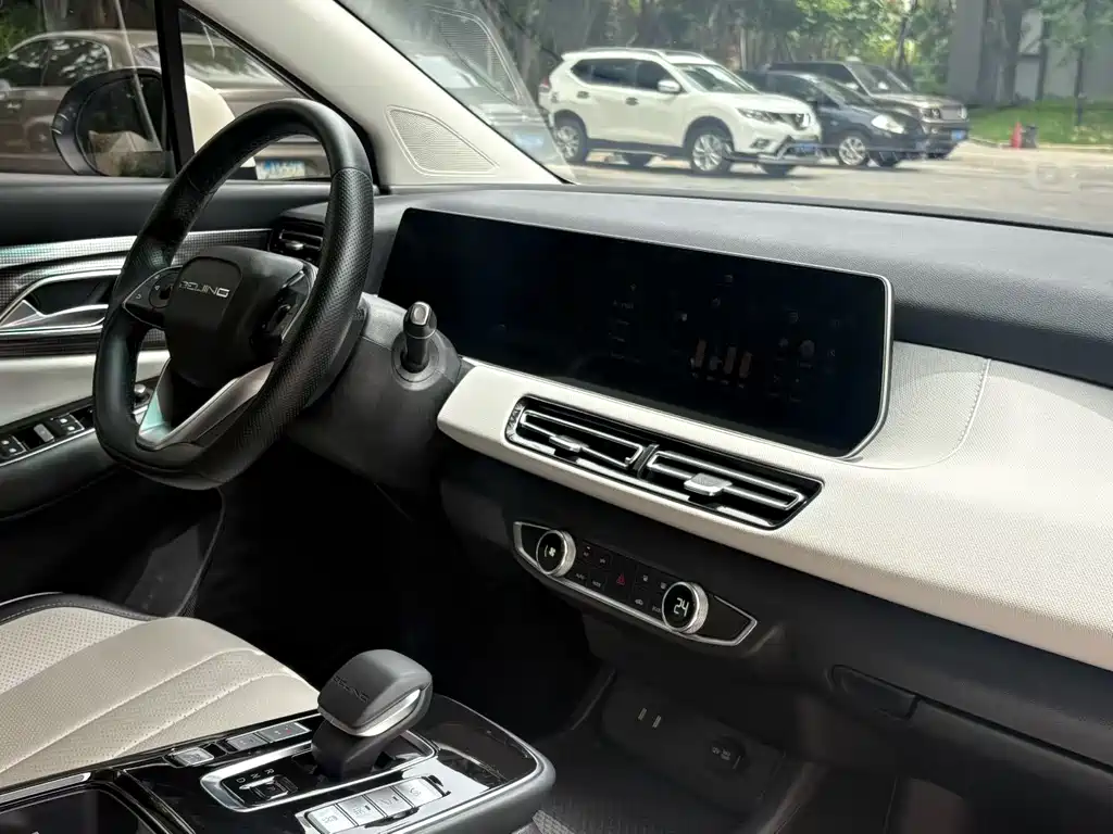 BAIC EU5 Plus — миниатюра 4