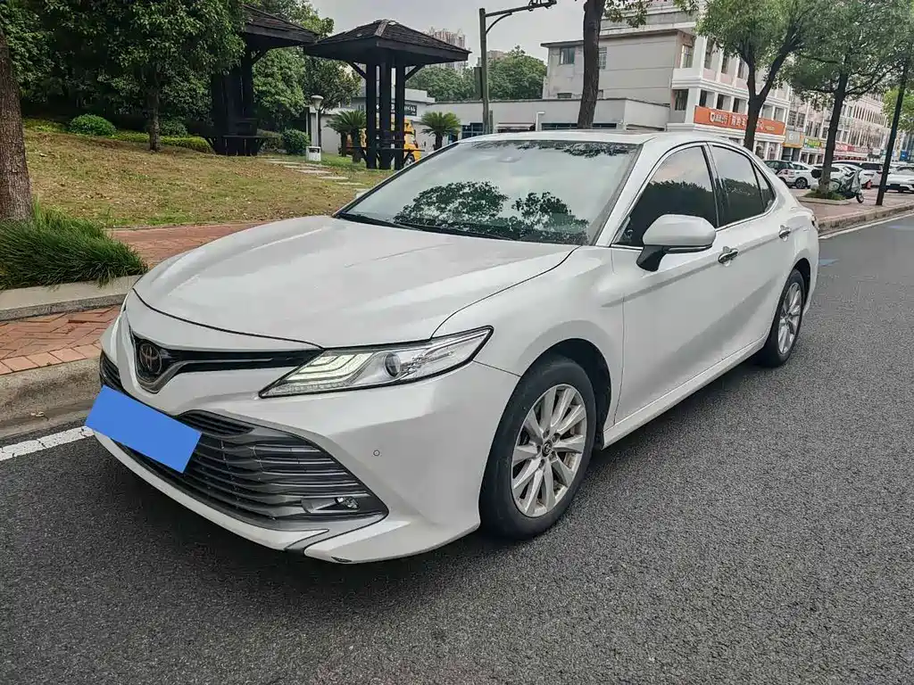 Toyota Camry 2019