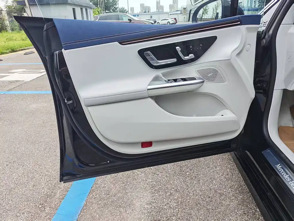 Mercedes-Benz EQE 2025 500 4MATIC