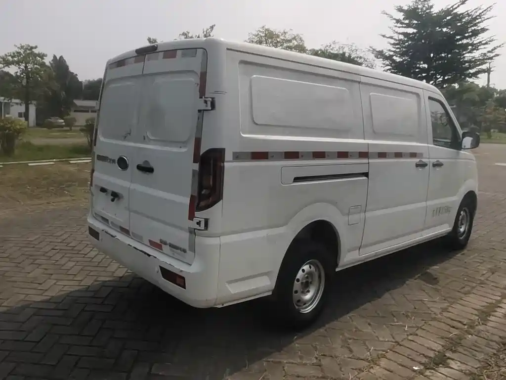 Foton EV6 — миниатюра 8
