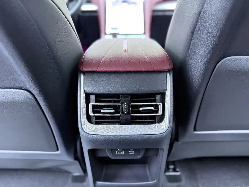 Hongqi Hongqi H5 — миниатюра 18