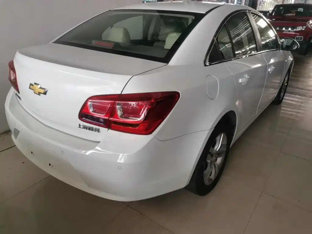Chevrolet Cruze — миниатюра 7
