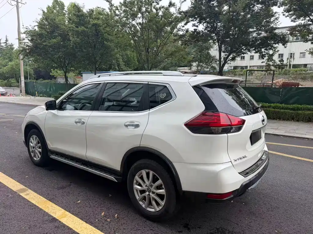 Nissan X-Trail — миниатюра 4