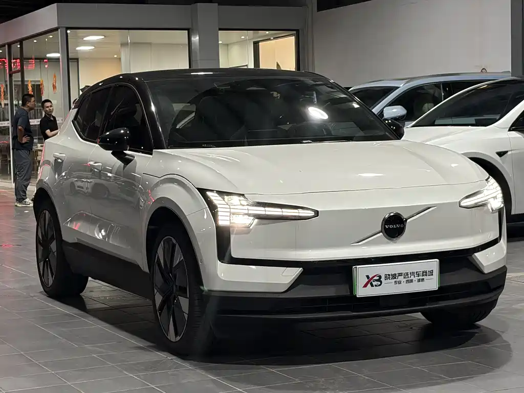 Volvo EX30 2025 Ultra