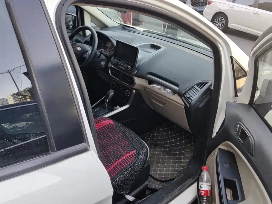 Ford Ecosport — миниатюра 8