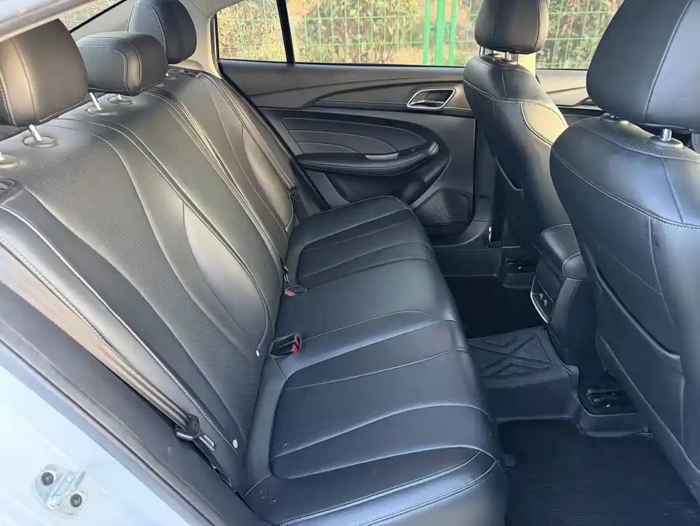Roewe i5 — миниатюра 12