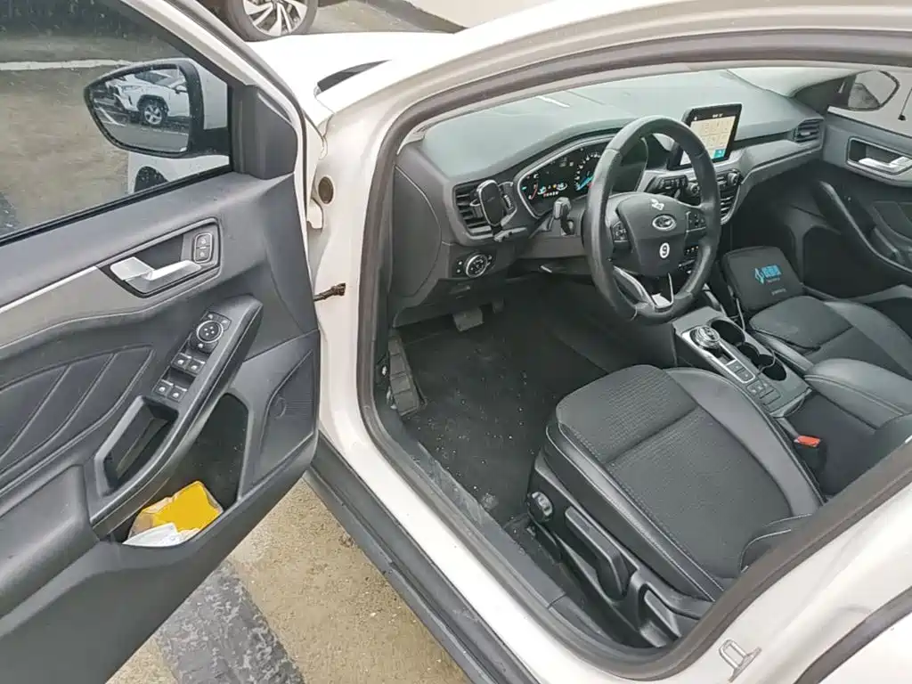 Ford Focus — миниатюра 16