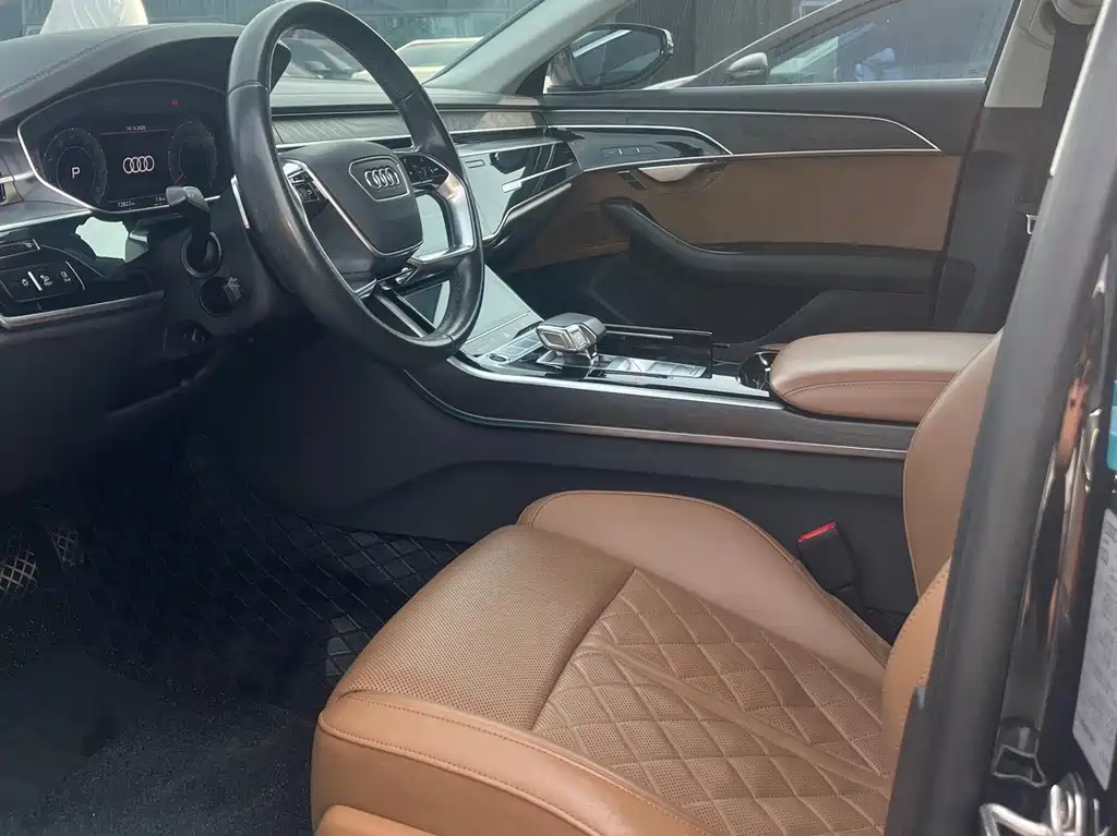 Audi A8 — миниатюра 4