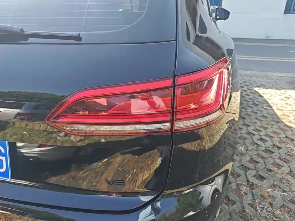 Volkswagen Touareg — миниатюра 8