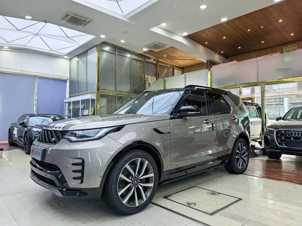 Land Rover Discovery 2023