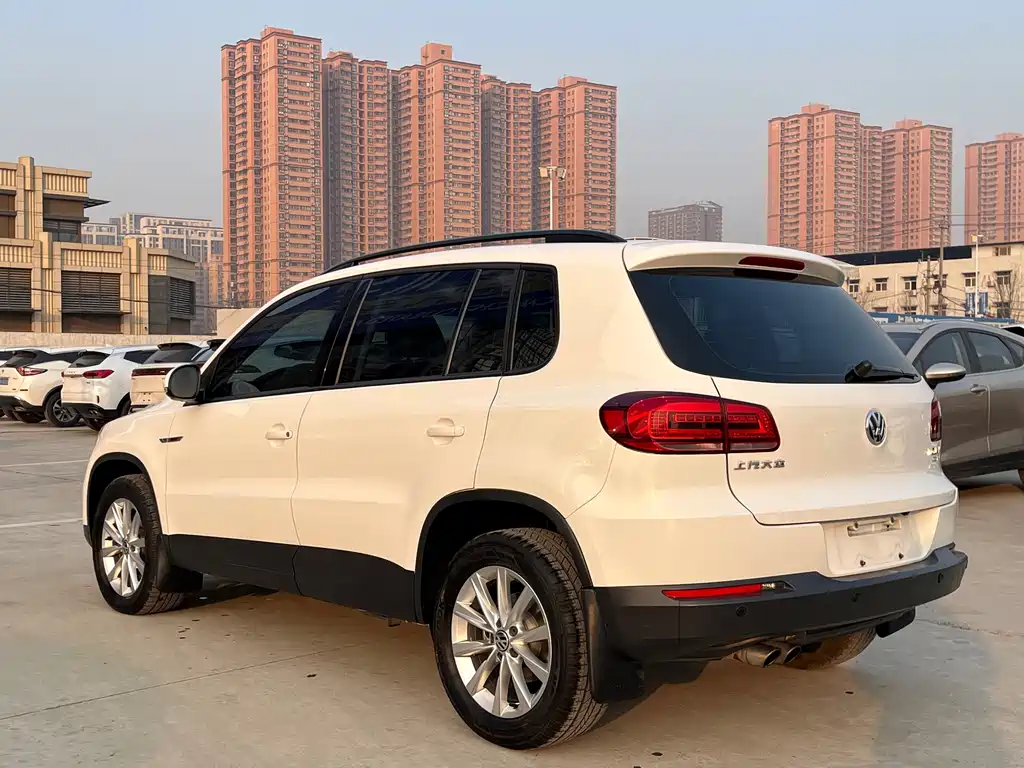 Volkswagen Tiguan — миниатюра 4