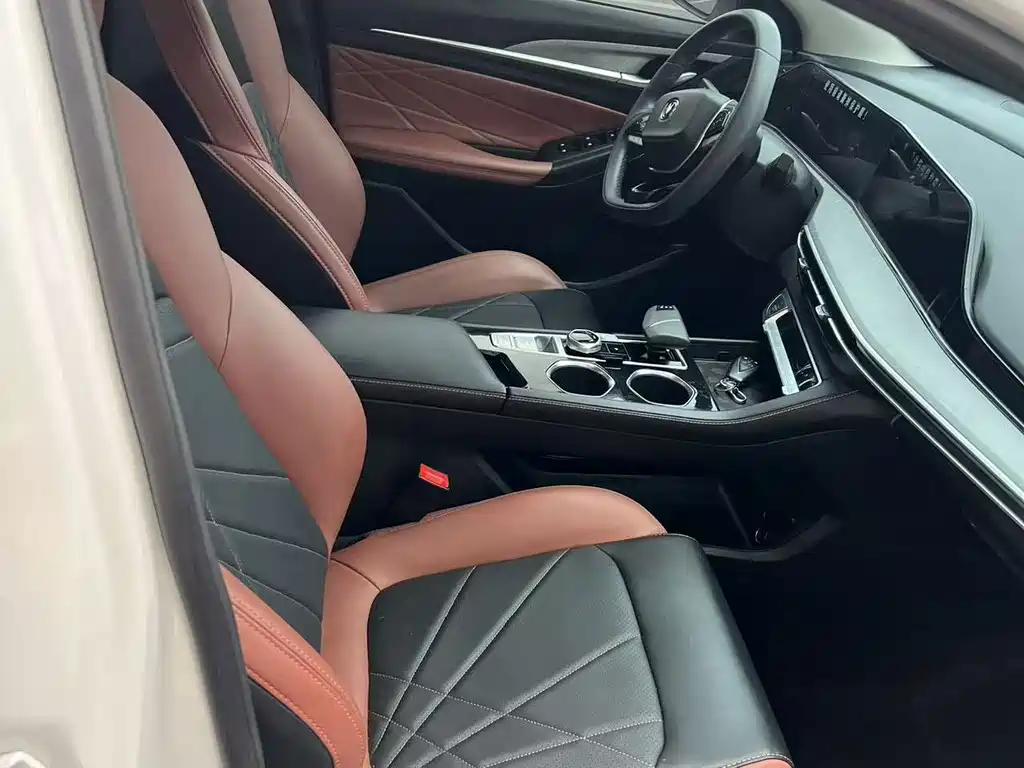Changan Eado — миниатюра 8