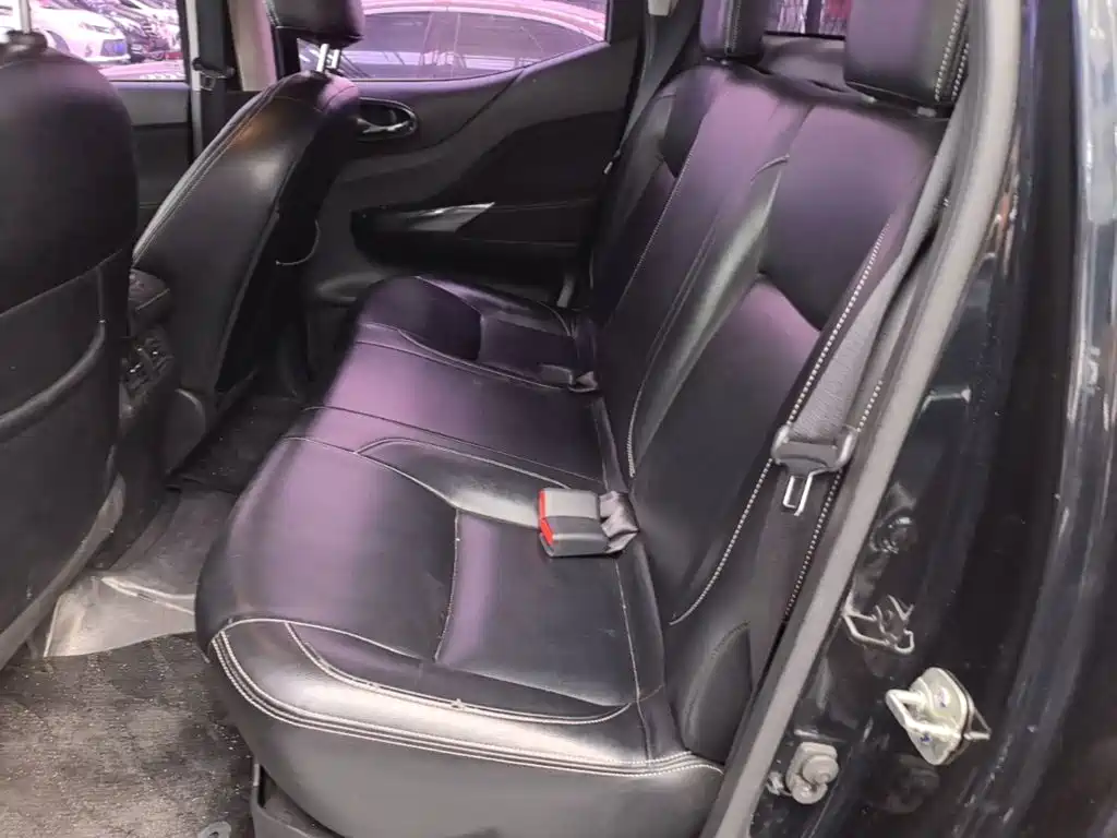 Nissan Navara — миниатюра 17