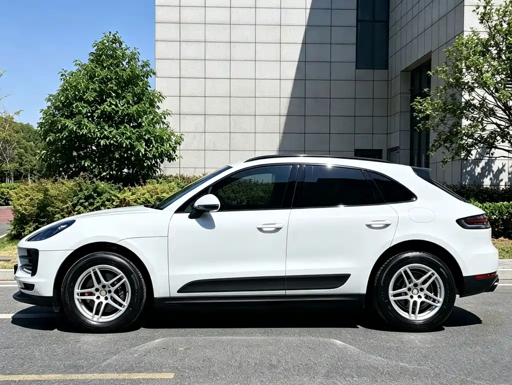 Porsche Macan — миниатюра 7