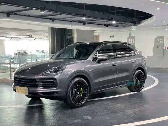PORSCHE CAYENNE NEW ENERGY 2023