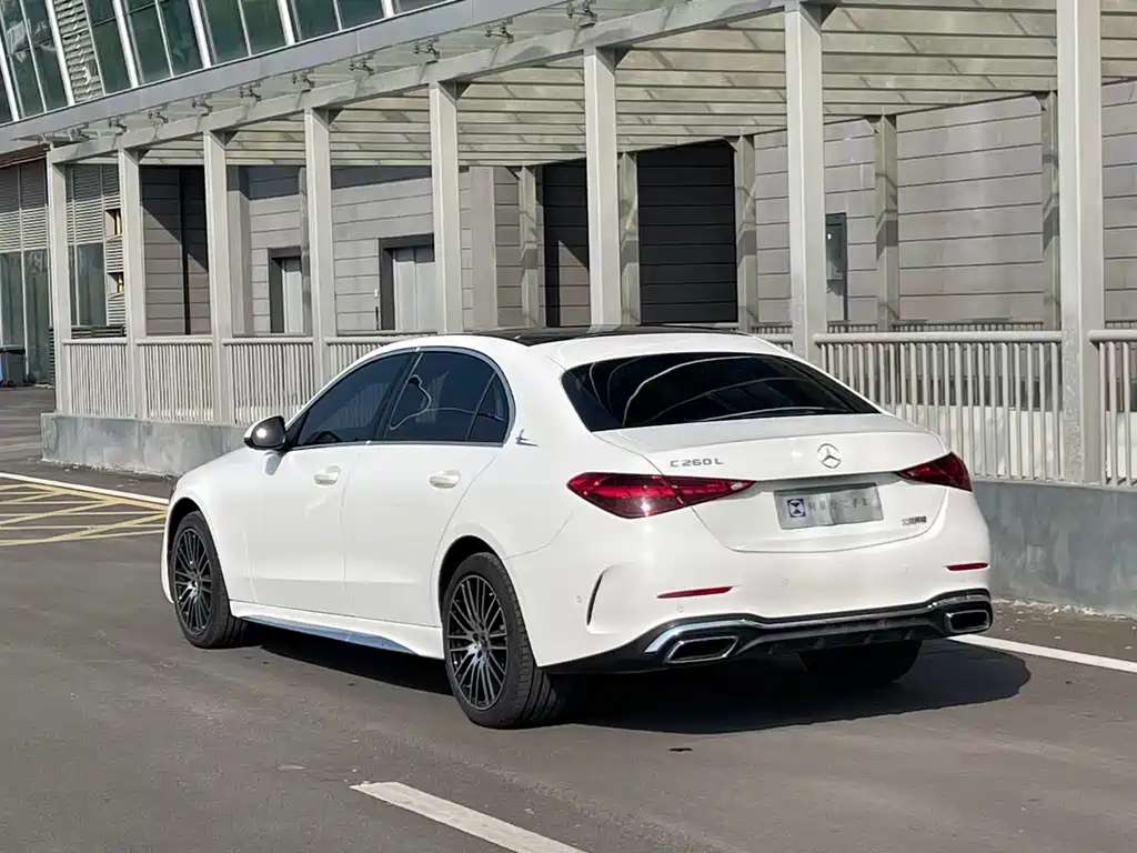 Mercedes-Benz C-Class — миниатюра 10
