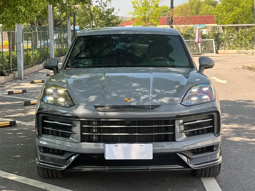 Porsche Cayenne — миниатюра 2
