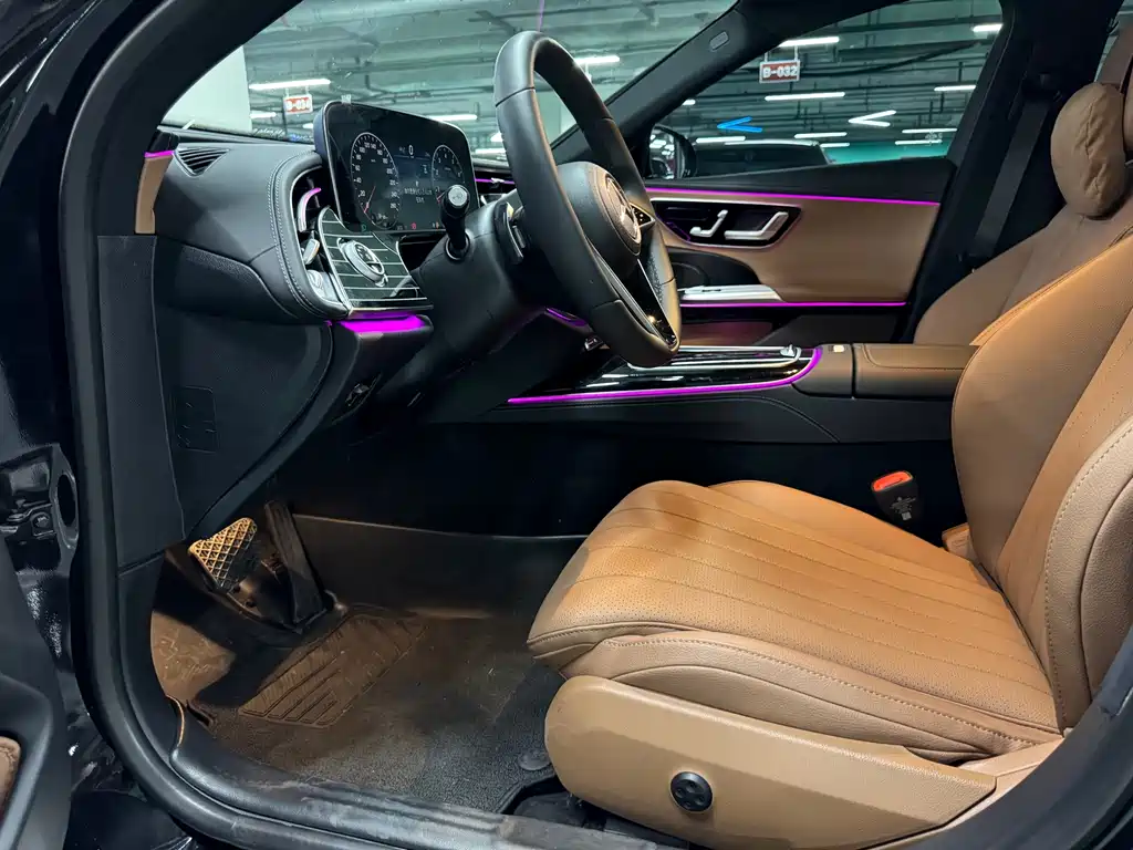 Mercedes-Benz E-Class — миниатюра 5