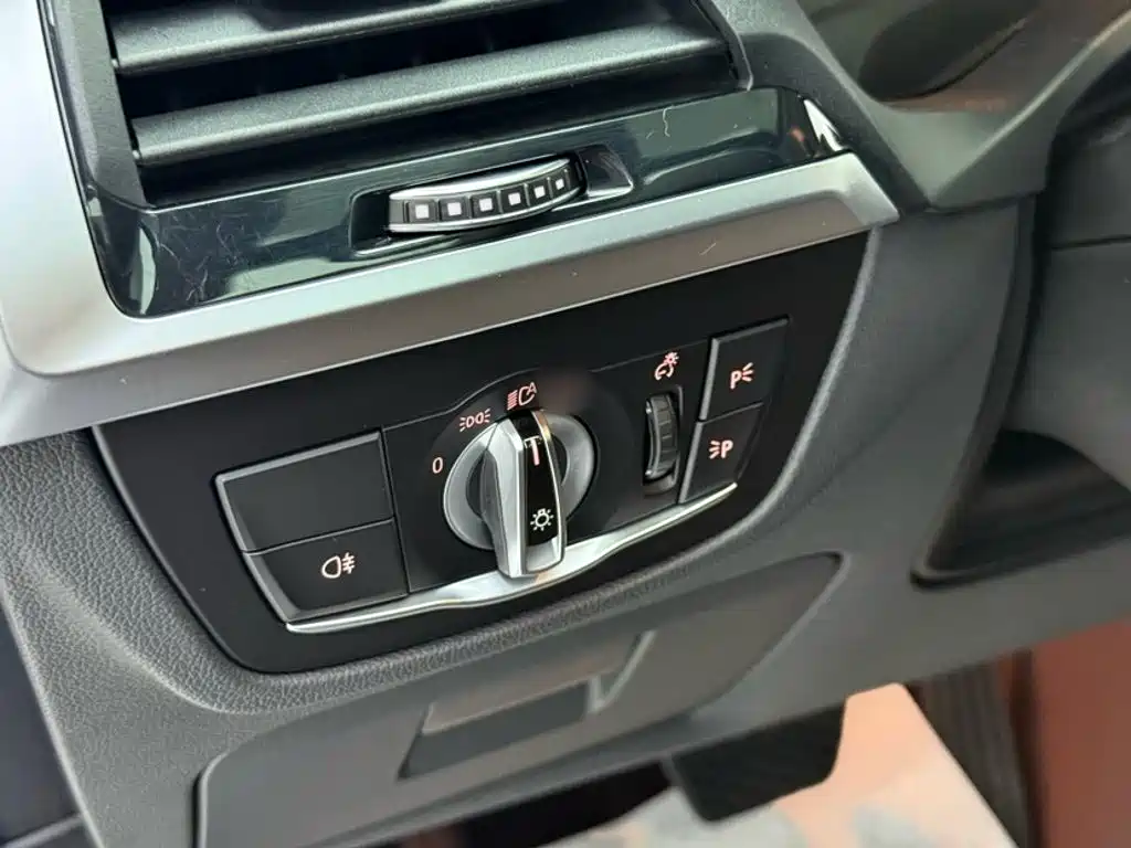 BMW X3 — миниатюра 10