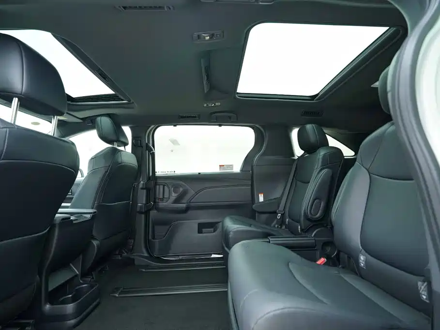 Toyota Granvia — миниатюра 20
