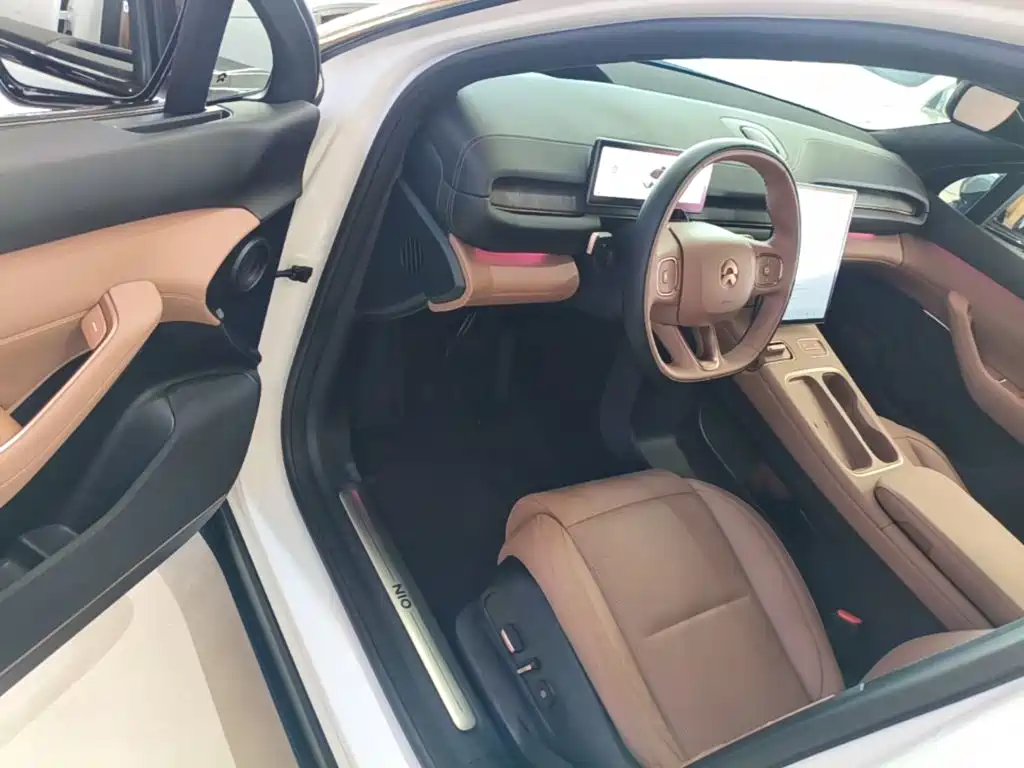 NIO ES6 — миниатюра 16