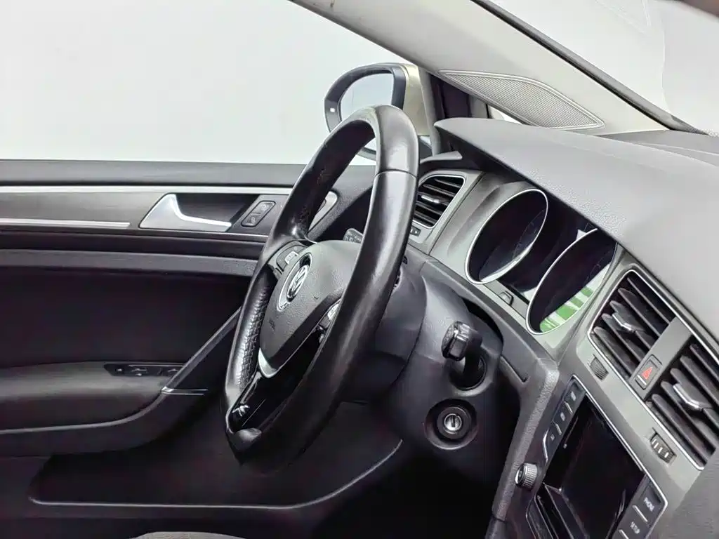 Volkswagen Golf — миниатюра 22