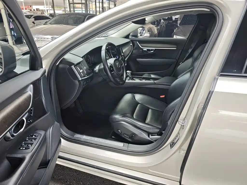 Volvo V90 — миниатюра 11